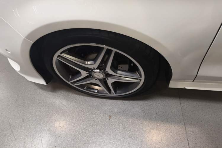 Used Mercedes-Benz CLA 2015 CLA 220 4MATIC Left Front Wheel Hub