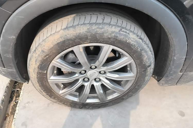 Used Cadillac XT4 2020 Revised Version 28T Two-Wheel Drive Leading Edition Left Front Wheel Hub