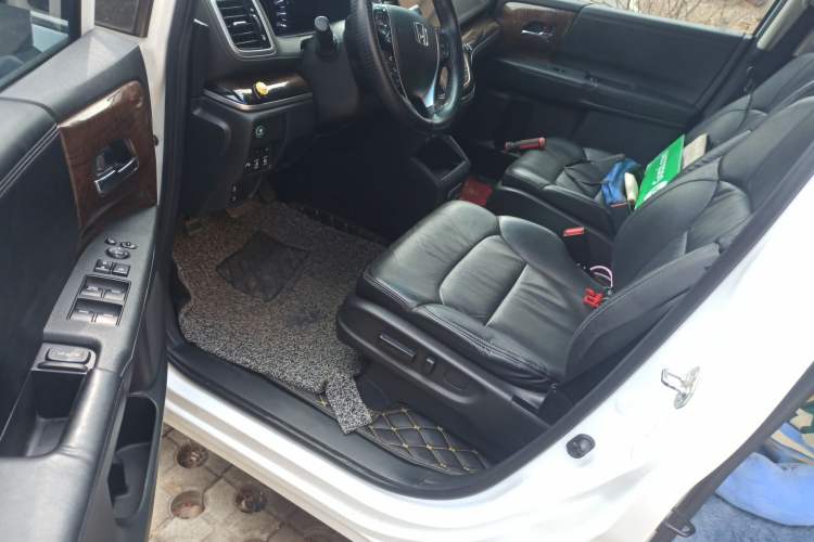 Used Honda Odyssey 2015 Updated Version 2.4L Smart Edition