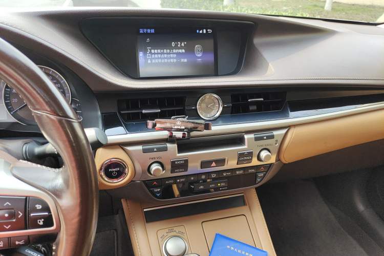 Used Lexus ES 2017 300h Mark Levinson Comfort Edition