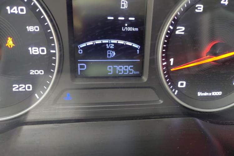 Used MG ZS 2017 1.5L Automatic Elite Edition Odometer Close Up