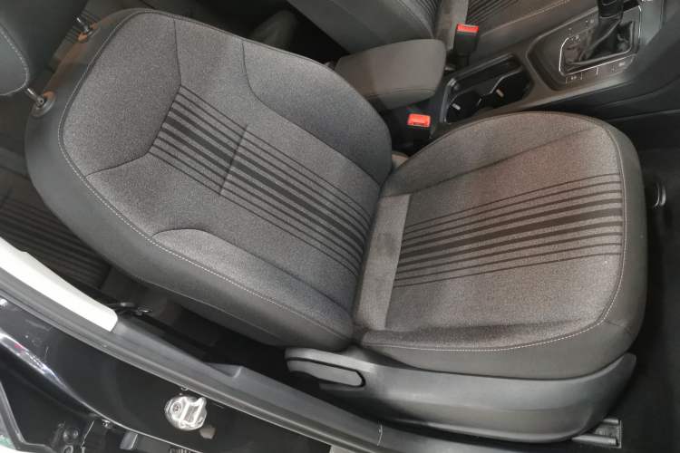 Used Volkswagen Tharu 2021 280TSI Two-Wheel Drive Trend Edition Right Front Seat