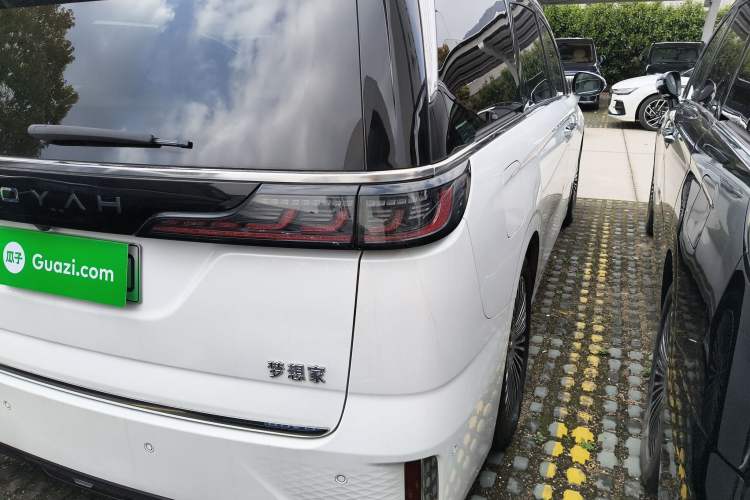 Used VOYAH Dream 2025 PHEV Four-Wheel-Drive Flagship Kunpeng Edition