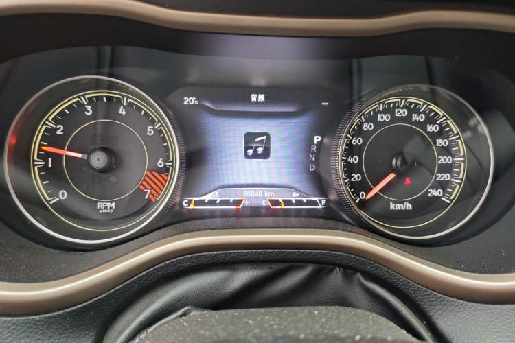 Used Jeep Cherokee 2014 2.4L Luxury Edition
