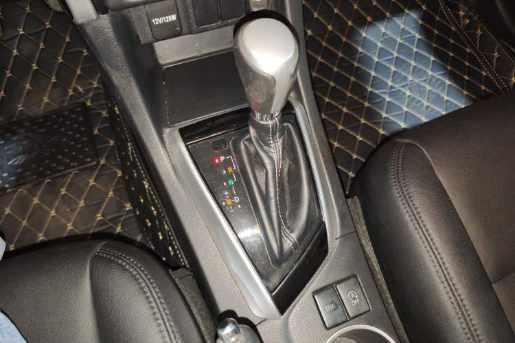 Used Toyota Levin 2017 Revised 185T CVT Elite Edition China V Standard Gear Lever