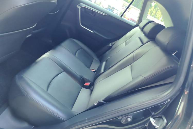 Used Toyota Wildlander 2023 2.0L CVT Two-Wheel Drive Leading Edition
