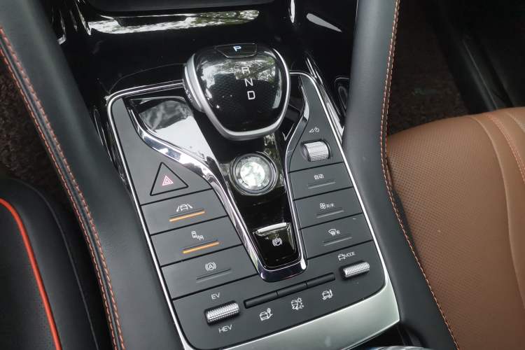 Used BYD Song PLUS New Energy 2021 DM-i 100KM Four-Wheel Drive Flagship PLUS