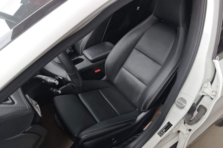 Used Mercedes-Benz GLA 2016 GLA 200 Fashion Model