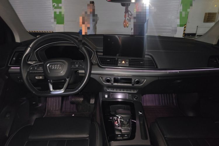 Used Audi Q5L 2022 40T Luxury Dynamic Model Center Console