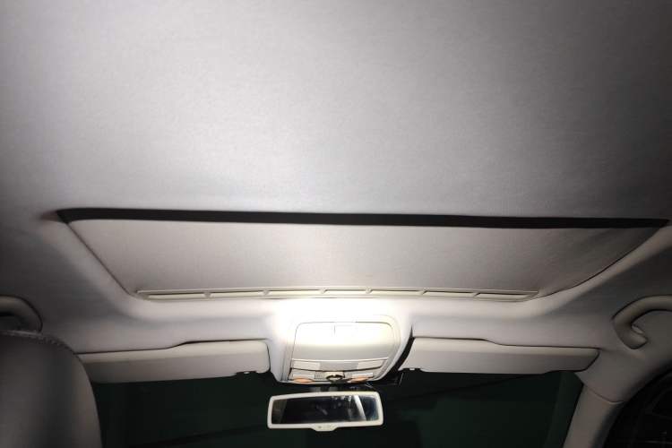 Used Volkswagen Passat 2011 1.8TSI DSG Prestige Edition Headliner