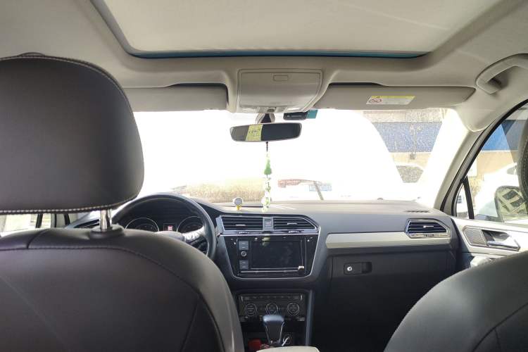 Used Volkswagen Tiguan L 2019 330TSI Automatic Two-Wheel Drive Smart Luxury Version China VI Standard
