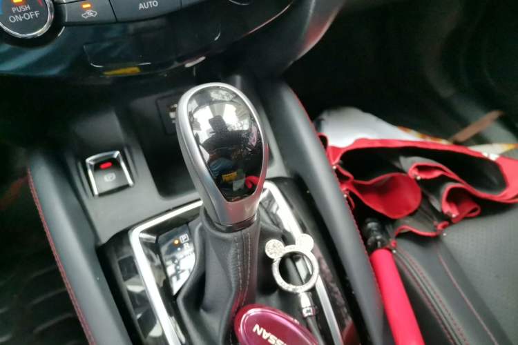 Used Nissan Qashqai 2022 2.0L CVT XV Premier Luxury Edition Gear Lever