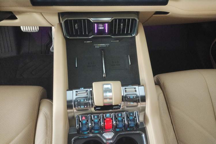 Used Formula Leopard 8 2025 Smart & Brave Flagship Edition 7 Seats Gear Lever