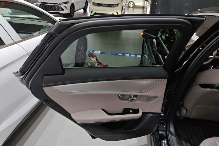 Used BYD Han 2025 DM-i Intelligent Driving Edition 125KM Prestige Model