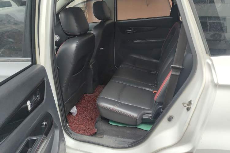 Used HYOSOW S3 2014 1.5L Comfort Version China IV Emission Standard