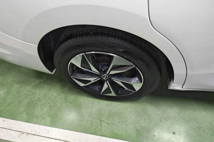 Used GAC Trumpchi M6 2023 PRO 270T DCT Luxury Edition Exterior 5