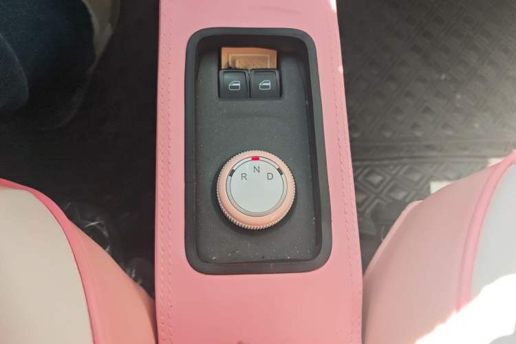 Used Chery QQ Ice Cream 2022 120km Conical Shape Lithium Iron Phosphate