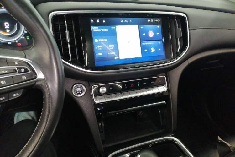 Used GAC Trumpchi GS8 2020 390T Four-Wheel Drive Luxury Smart Connectivity Commemorative Edition (7 Seats) Audio And AC Panel