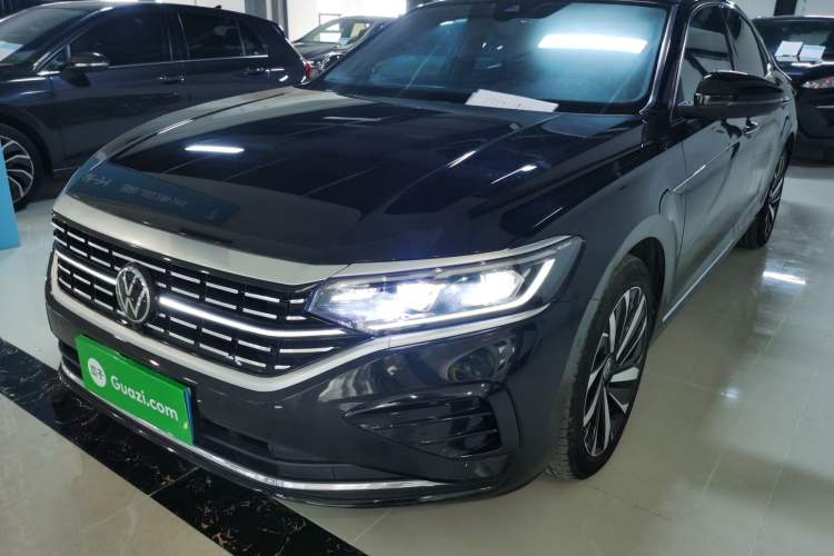 Used Volkswagen Passat 2023 Facelift 330TSI Luxury Edition