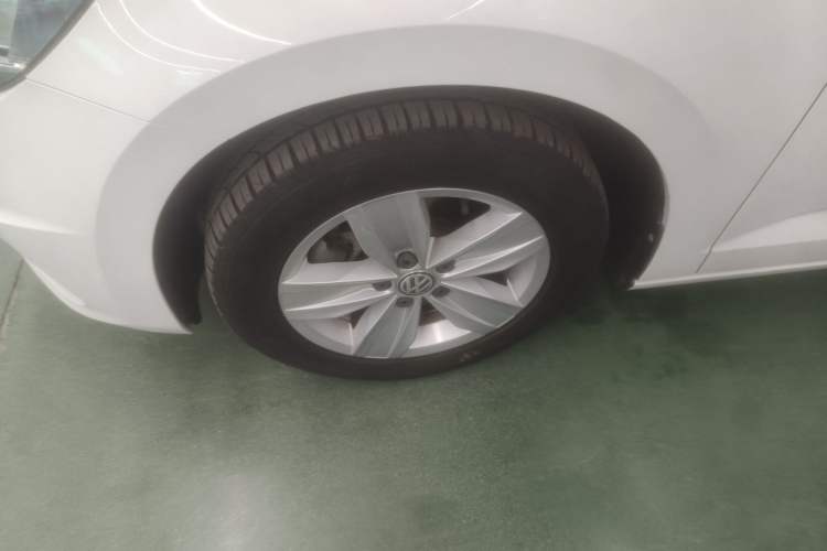 Used Volkswagen Touran 2018 Volkswagen Touran L 280TSI DSG Style Edition 7 Seats China V Emission Standard Left Front Wheel Hub