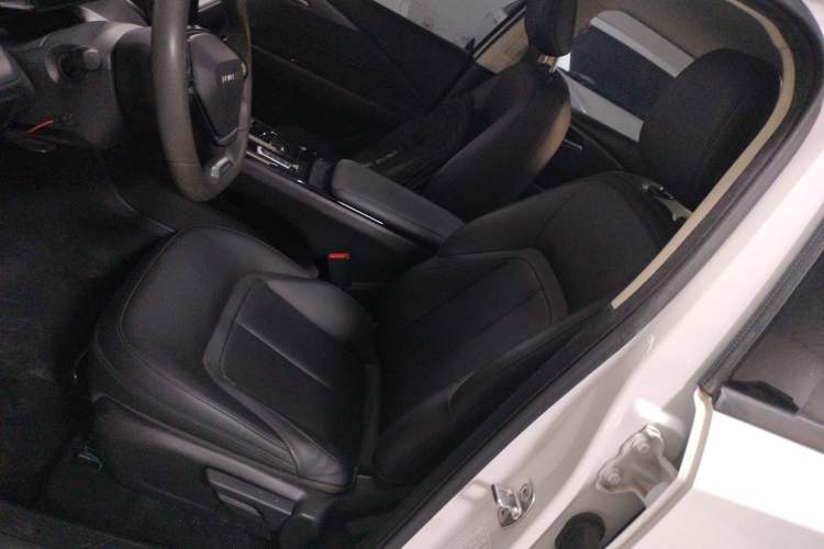 Used Wuling E5 2024 410 km Standard Version
