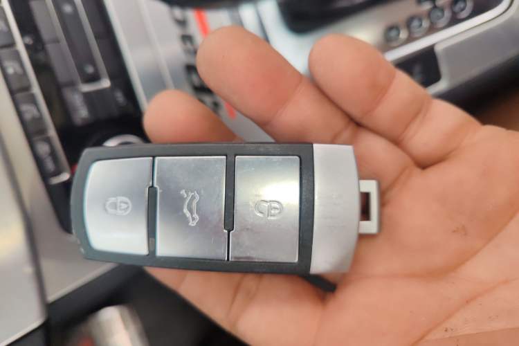 Used Volkswagen FAW-Volkswagen CC 2011 1.8TSI Luxury Model Vehicle Key