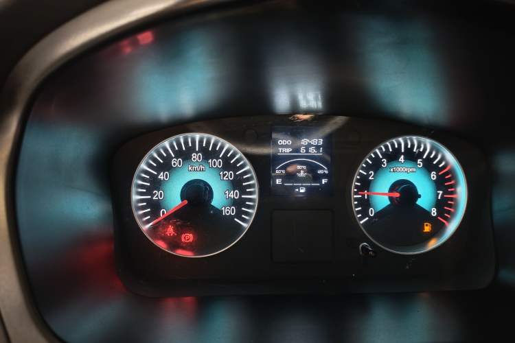 Used Jinbei Gold Hiace M Classic 2023 1.5L Travel Lion Passenger Vehicle 5/6/7 Seats
