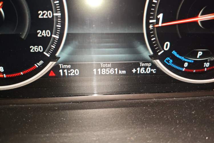 Used BMW 5 Series 2017 525Li Luxury Design Package Odometer Close Up