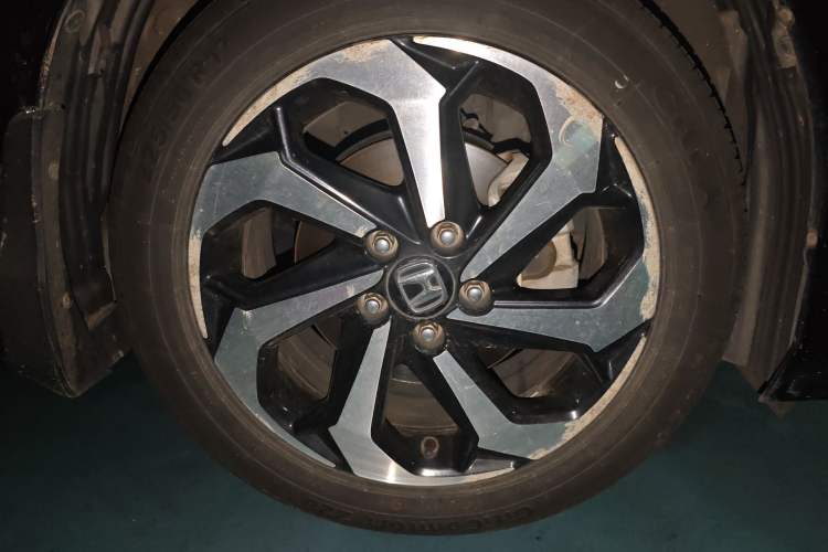 Used Honda Accord 2016 2.4L Luxury Edition Right Front Wheel Hub