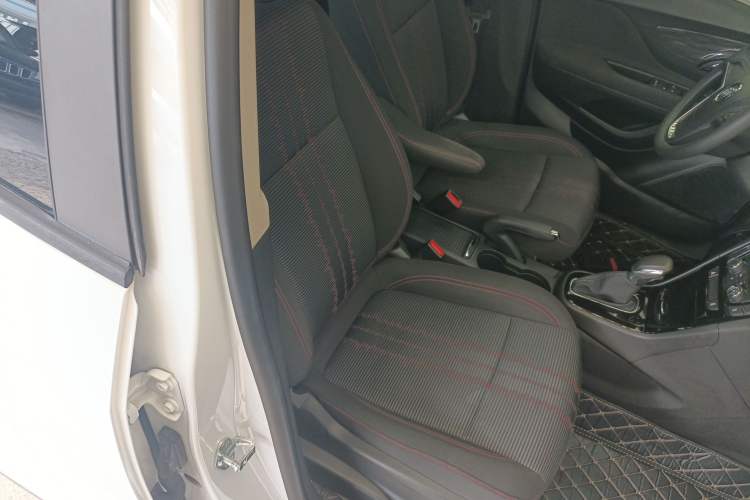 Used Buick Encore 2018 18T Automatic Two-Wheel Drive Urban Fashion Model