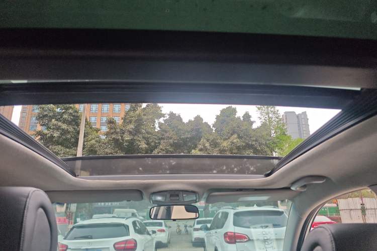 Used Hyundai Tucson 2015 2.0L Automatic Two-Wheel Drive Smart Version
