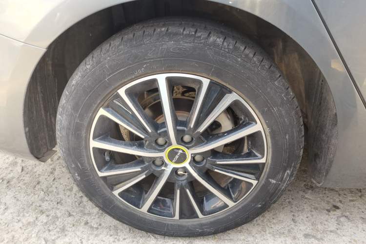 Used Roewe i5 2021 1.5L Manual Diamond Edition