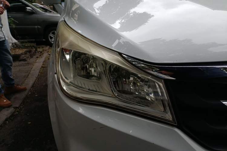 Used FAW Yingzhi 737 2015 1.5L Manual Deluxe Navigation Version
