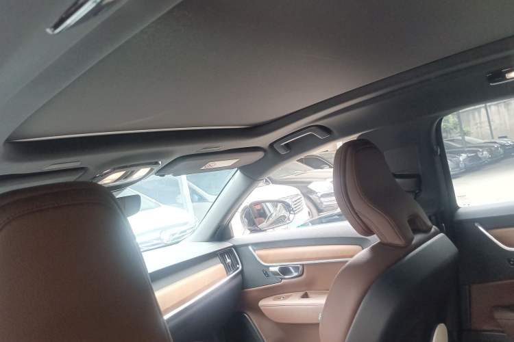 Used Volvo S90 New Energy 2022 T8 eDrive Hybrid Luxury Edition Headliner