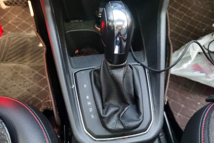 Used Volkswagen Santana 2017 Haval H9 1.6L Automatic Comfort Edition