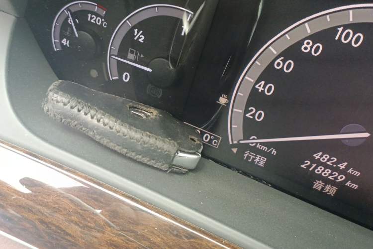 Used Mercedes-Benz S-Class 2012 S 300 L Business Standard Model