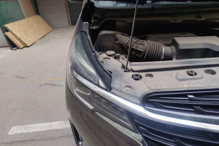 Used Buick GL8 2022 Land Business Class 652T Luxury Model
