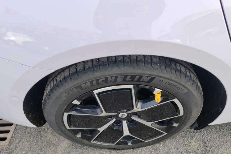 Used Xiaomi Auto SU7 2024 Rear-Drive Long-Range Intelligent Driving Version