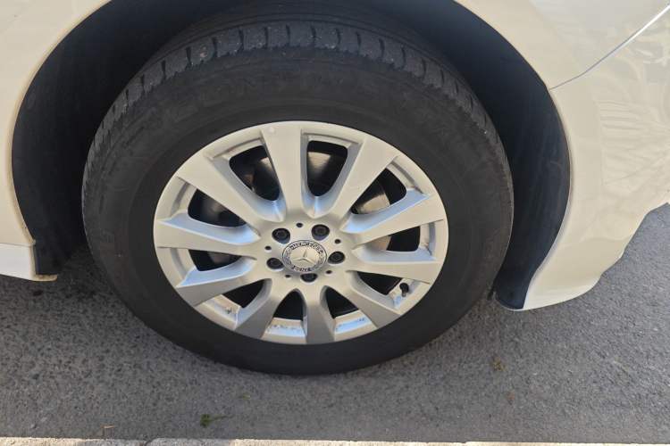 Used Mercedes-Benz R-Class 2017 R 320 4MATIC Business Edition Prestige Model
