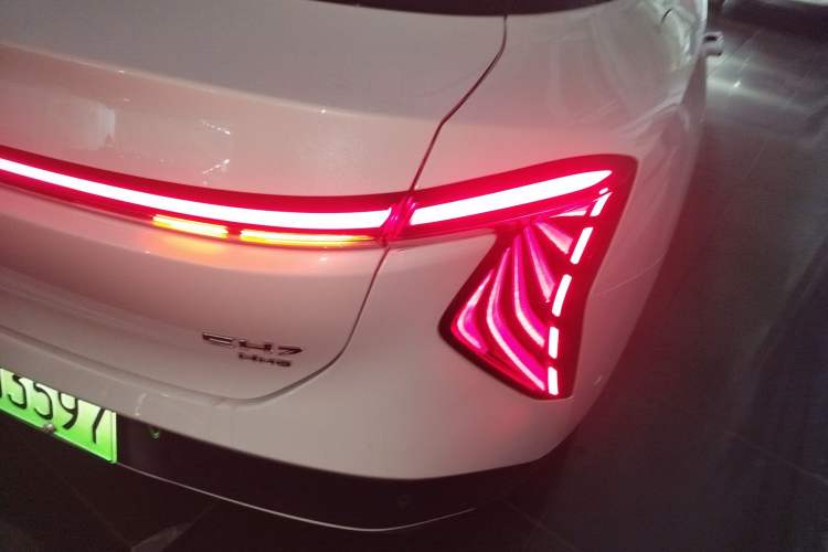 Used Hongqi EH7 2024 690 Pro Exterior 3