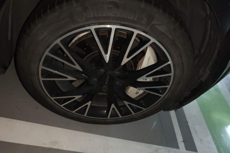 Used Zeekr X 2023 Rear-Drive YOU Edition 4 Seats Right Front Wheel Hub