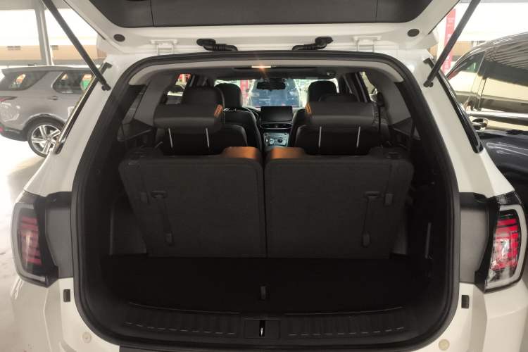 Used Hyundai Santa Fe 2023 Traveler 380T GDi Automatic All-Wheel Drive GLX HTRAC Elite Edition