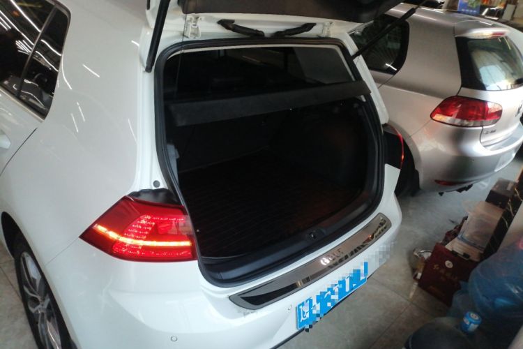 Used Volkswagen Golf 2016 230TSI Automatic Luxury Version
