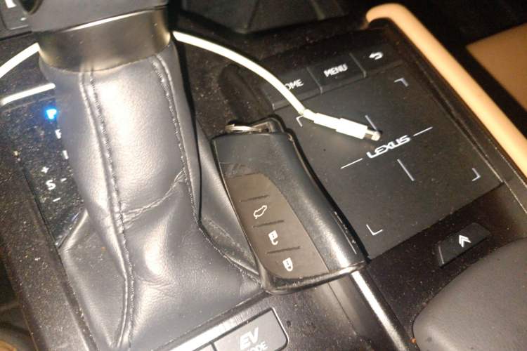 Used Lexus ES 2021 300h Excellence Edition
