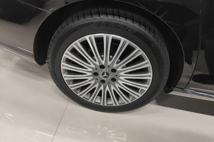 Used Mercedes-Benz E-Class 2022 Updated E 300 L Luxury Edition