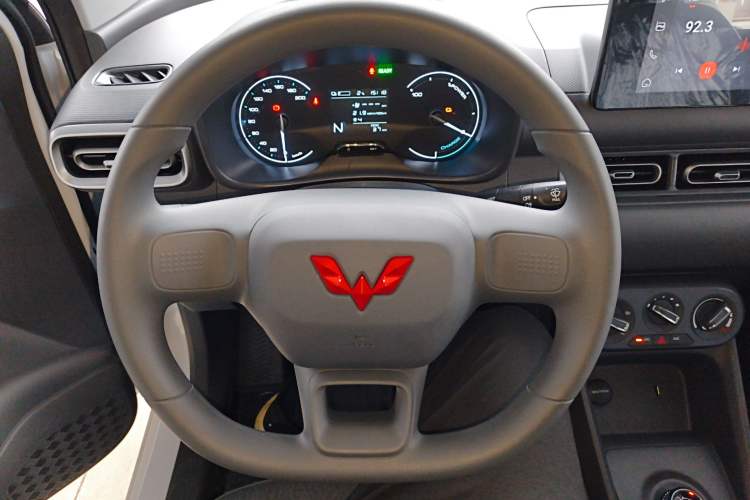 Used Wuling Hongguang New Energy 2024 All-Electric Model 300KM Standard Version
