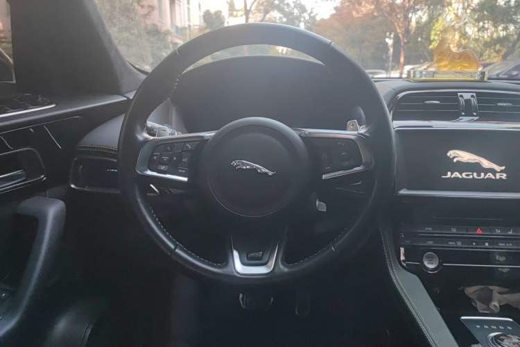 Used Jaguar F-PACE 2020 300-Sport Sports Edition