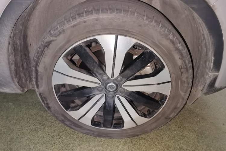 Used Volvo C40 2023 Long-Range PRO Version
