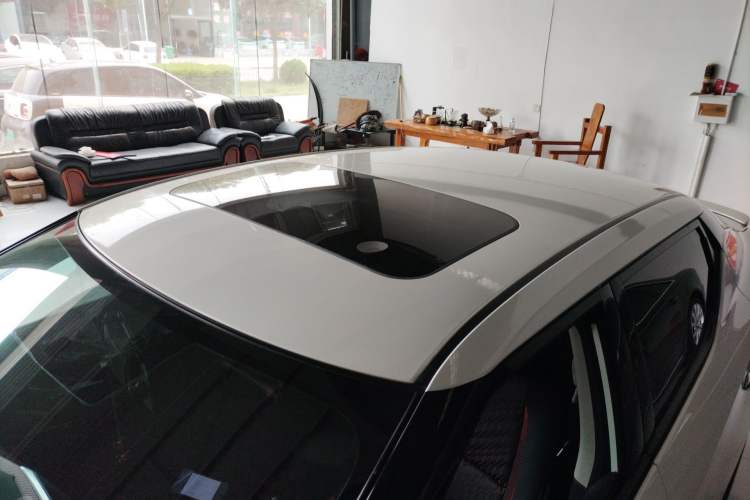 Used Nissan Lannia 2019 1.6L CVT Smart Connect Smart Cool Version China VI Standard Roof