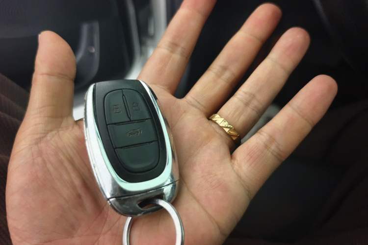 Used SAIC MAXUS EUNIQ 5 2020 1.3T PLUG-IN Elite Edition